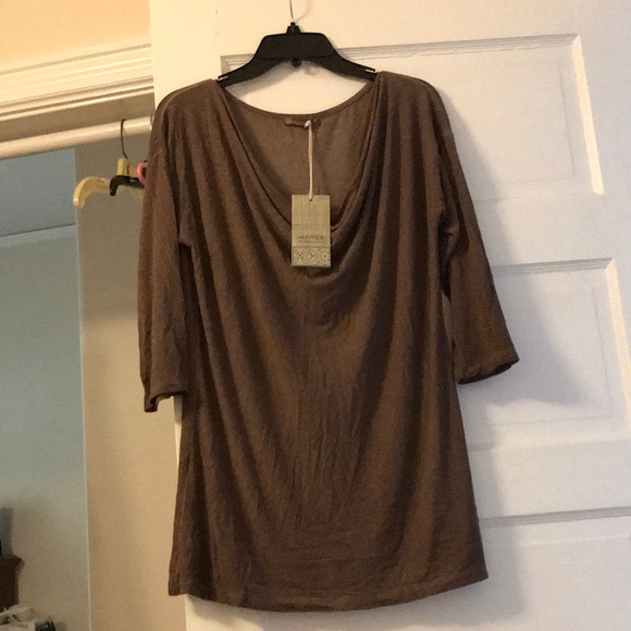 Light brown scoop neck angels never die top - Picture 1 of 4